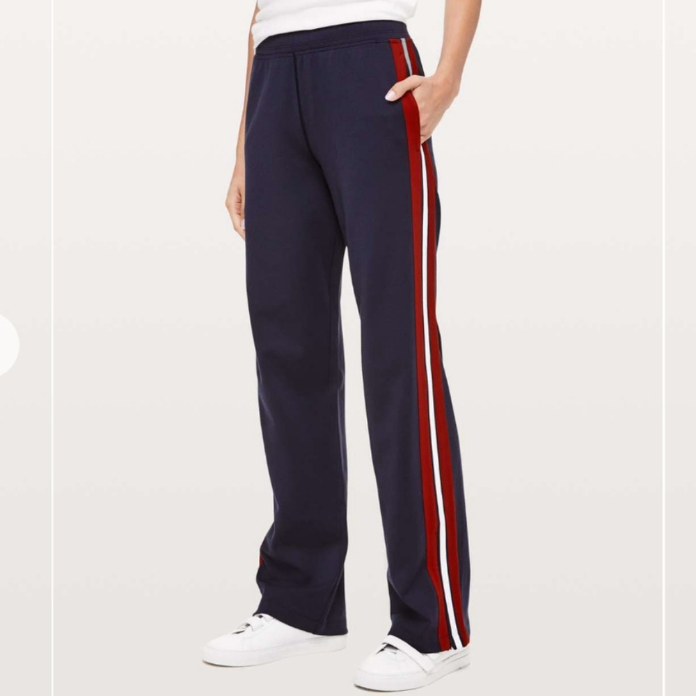 Lululemon Cover Your Tracks Pants Size 8